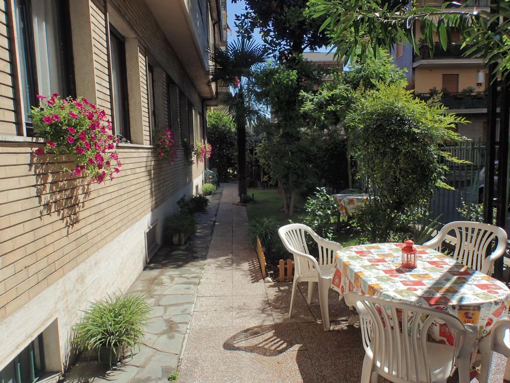 Hotel Brivio Милан Экстерьер фото